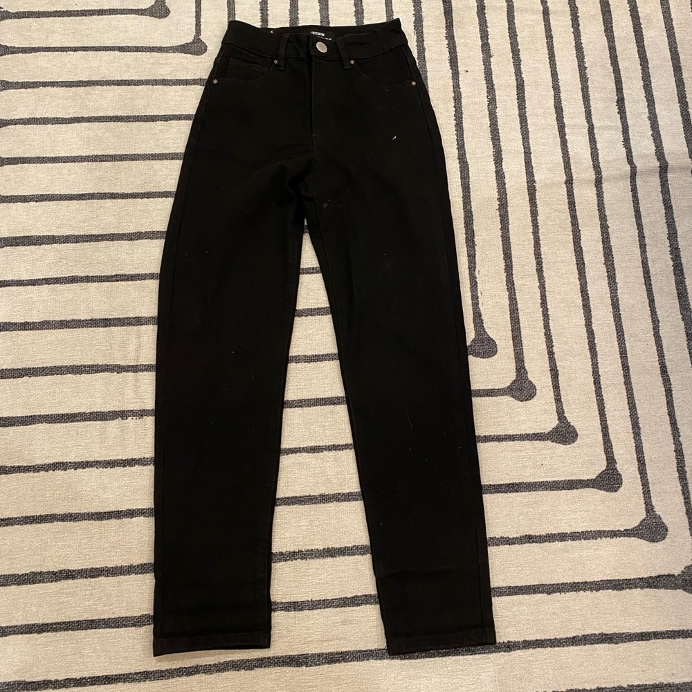 Never worn black cotton on jeans. High waisted